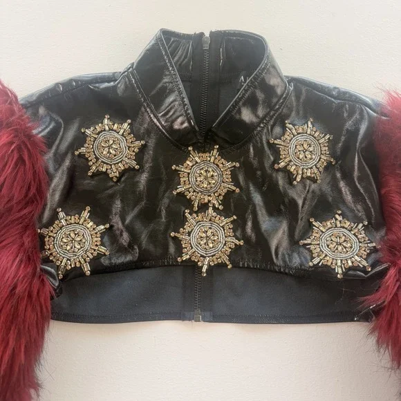 Akira Bolero Wine, Coachella, Boho Glam, Faux Fur, Festival Statement, Size S - Picture 2 of 15